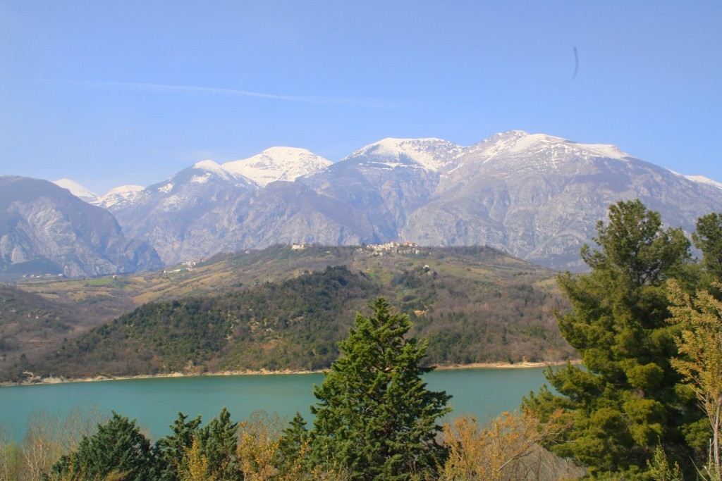 panoramic-lake-of-casoli