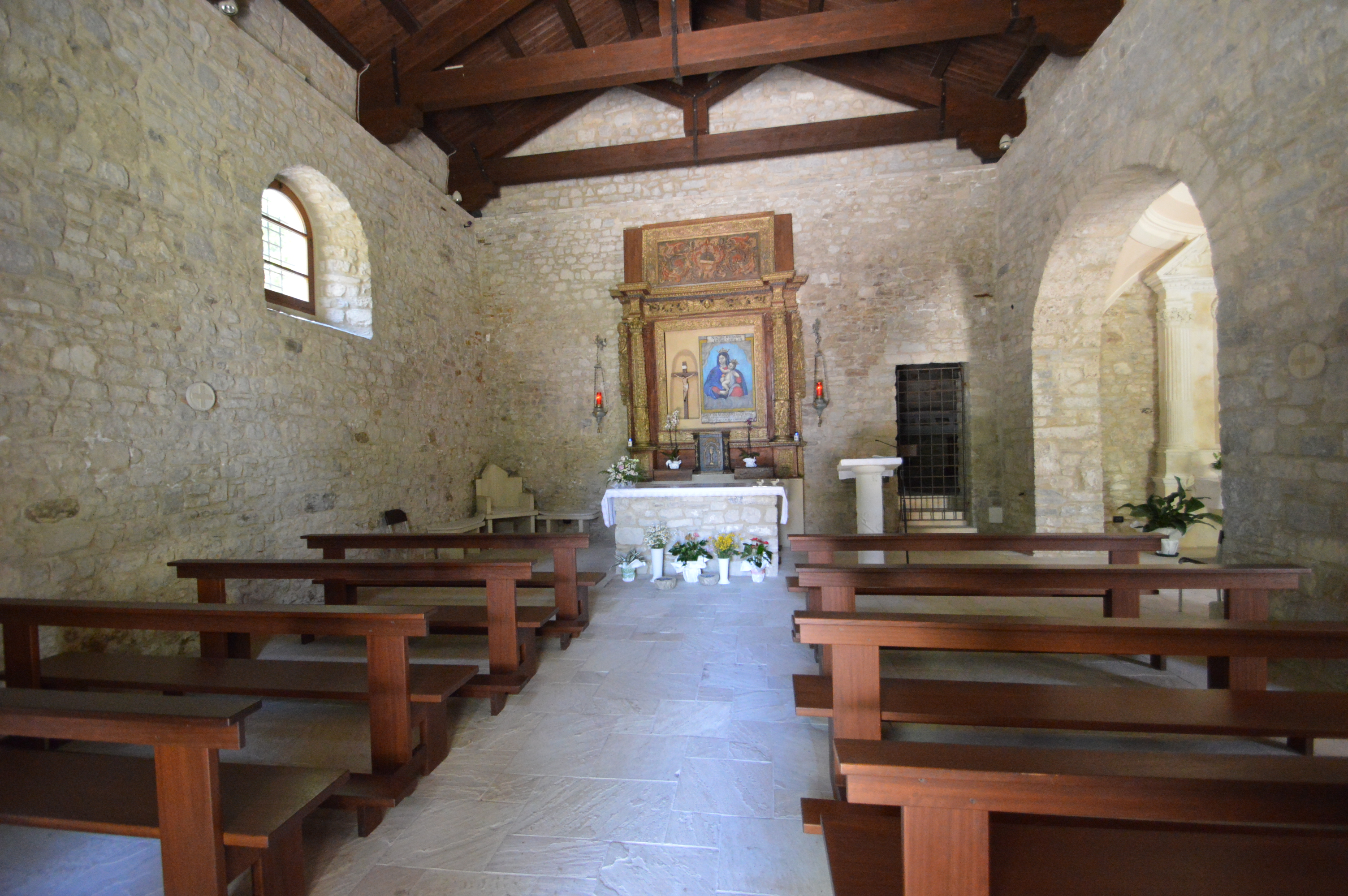 internal-church-fraine (1)
